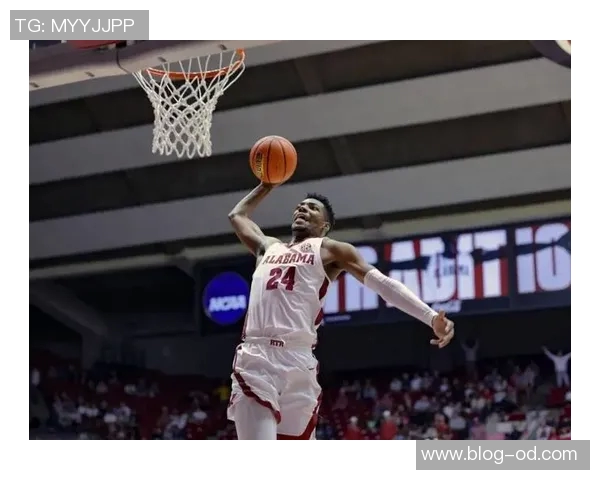 布兰登米勒全能表现15投9中砍下24分5篮板7助攻3抢断1盖帽三分球命中率高达57